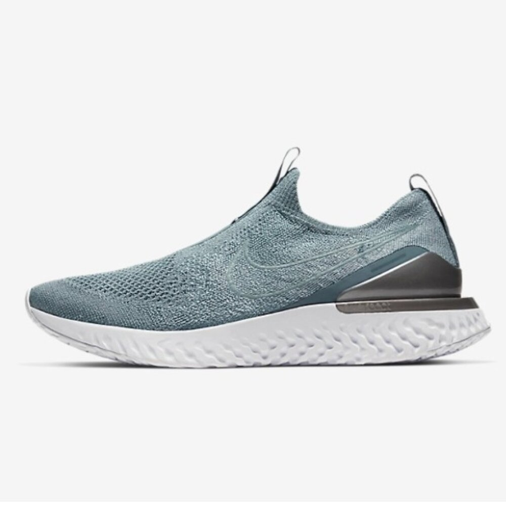 NEW Nike Epic Phantom React Flyknit Running Shoe Sneaker, Women’s Sz 8